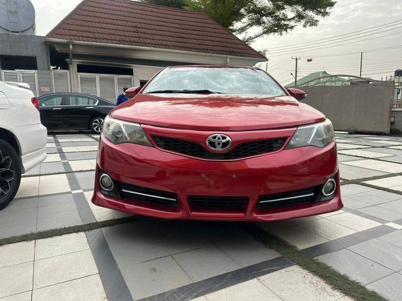 Main image of 2013 Toyota Camry LE